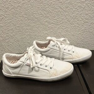 Taos Star Women's White Canvas Sneakers